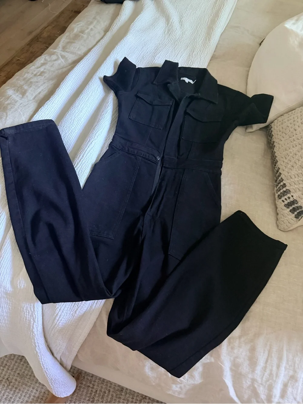 Good American Black Short-Sleeve Utility Romper